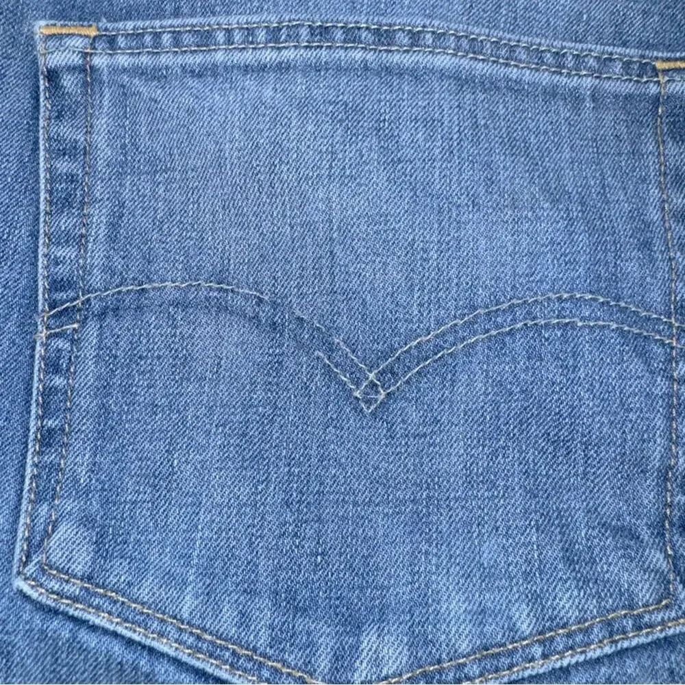 Men’s Levi’s 559 Relaxed Straight Fit Jeans size W46 x L32